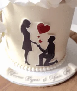 A cake created by an Edible Cake Toppers customer