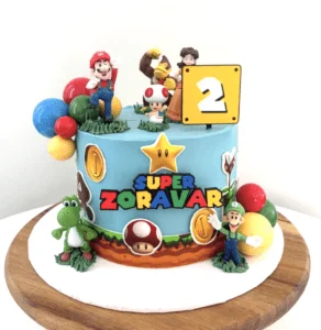 A cake created by an Edible Cake Toppers customer